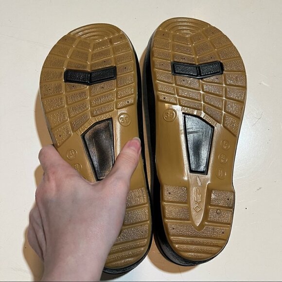 NAOT Black Mary Janes Flats Size 39 / 8 FLAWED Gem Buckle. - Picture 5 of 7